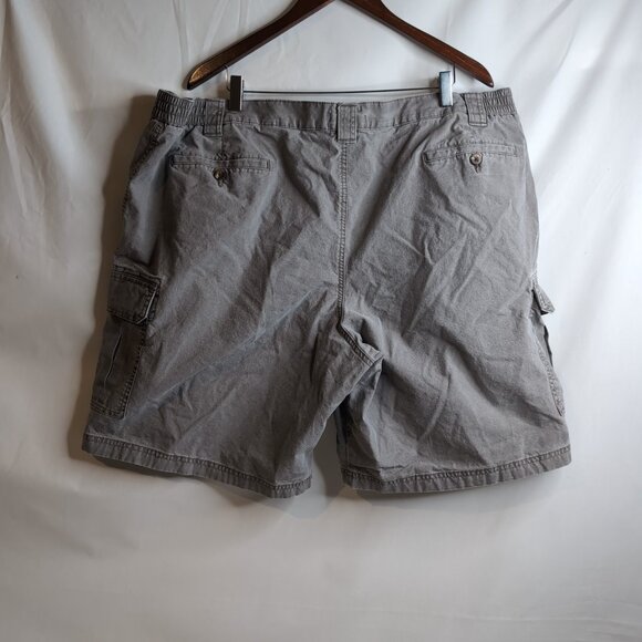 L.L. Bean Men's Gray Comfort Elastic Waist Band Cargo/Trail Shorts, Size 46 - Picture 2 of 9